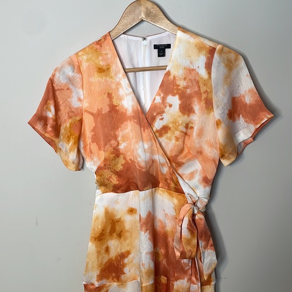 Ann Taylor Flutter Sleeve Tie Waist Watercolor Wrap Dress 2P - Picture 2 of 8